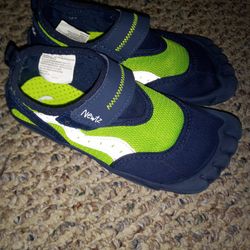 Boys Water Shoes Size 13/1
