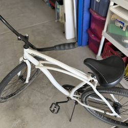 Huffy and Electra beach cruisers - 26” wheels