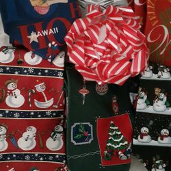 VINTAGE HOLIDAY NECK TIES. BEAUTIFULLY DESIGNED VARIETY OF HOLIDAY TIES (6)  HIGH END BOUTIQUE ATTIRE Also 1 green tie embellished with sequins FOR . 