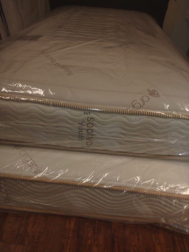 💥🔥💥🔥 $349 Twin Saatva Youth 12 Inch Height Medium Firm Mattress $349 🔥💥🔥💥
