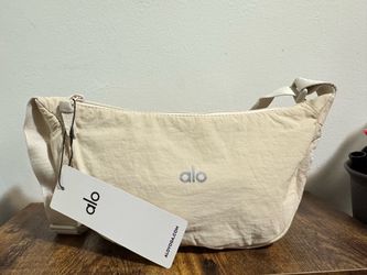 Alo Yoga Cream Crossbody Shoulder Bag