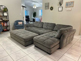 Gray Tufted Sectional Sofa + Matching Ottoman – Excellent Condition