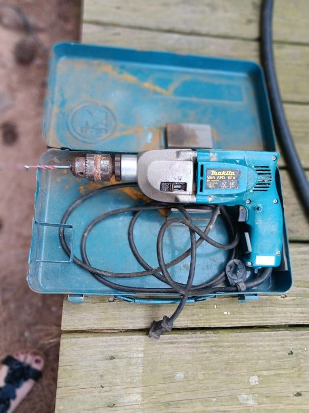 Classic Corded Makita 3\4 Hammer Drill