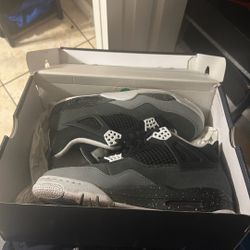Jordan 4s
