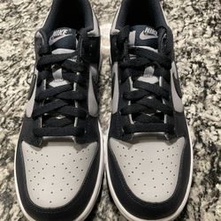 Nike Dunk Low Georgetown (GS) Size- (4,7)