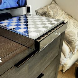 Beautiful Glass Chess Set