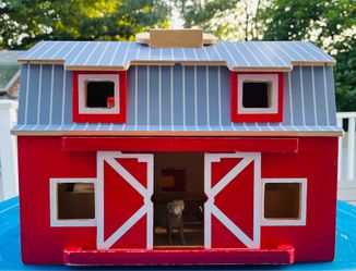Barn Playhouse - Melissa & Doug