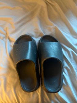 Yeezy Slides Adidas Size 8