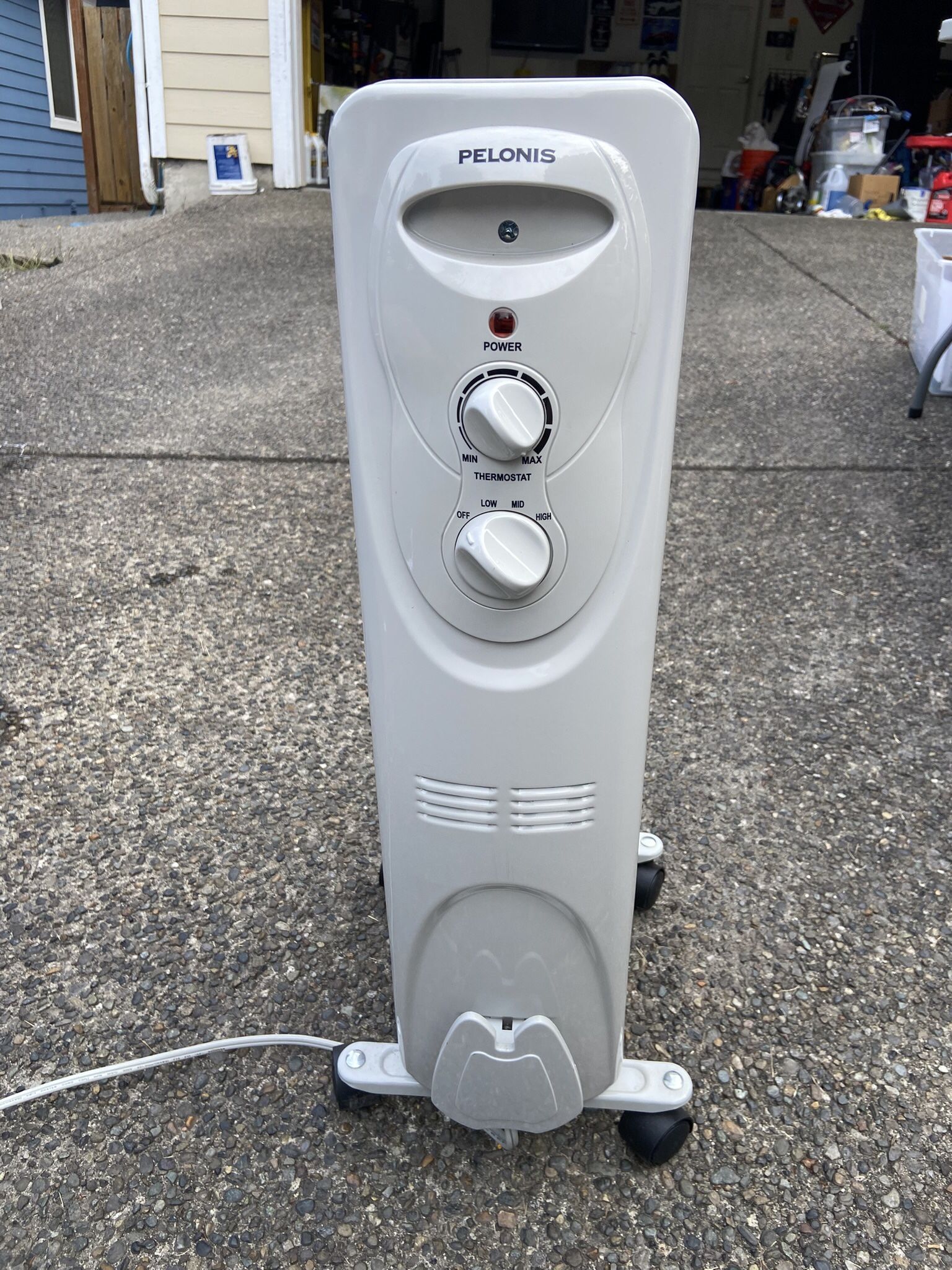 Pelonis Electric Oil Filled Radiator Heater