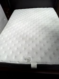 Queen sized mattress , firm