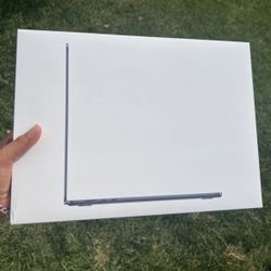 15” Apple MacBook Air laptop m4 chip 16gb 256gb 