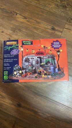 Lemax Spooky Town Killer Clown Mobile Home Lighted Accent