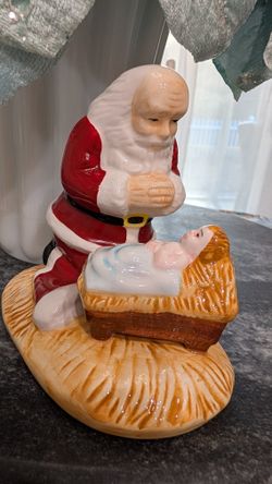 Kneeling Santa Vintage 1989 R. P. Gauer Figerine