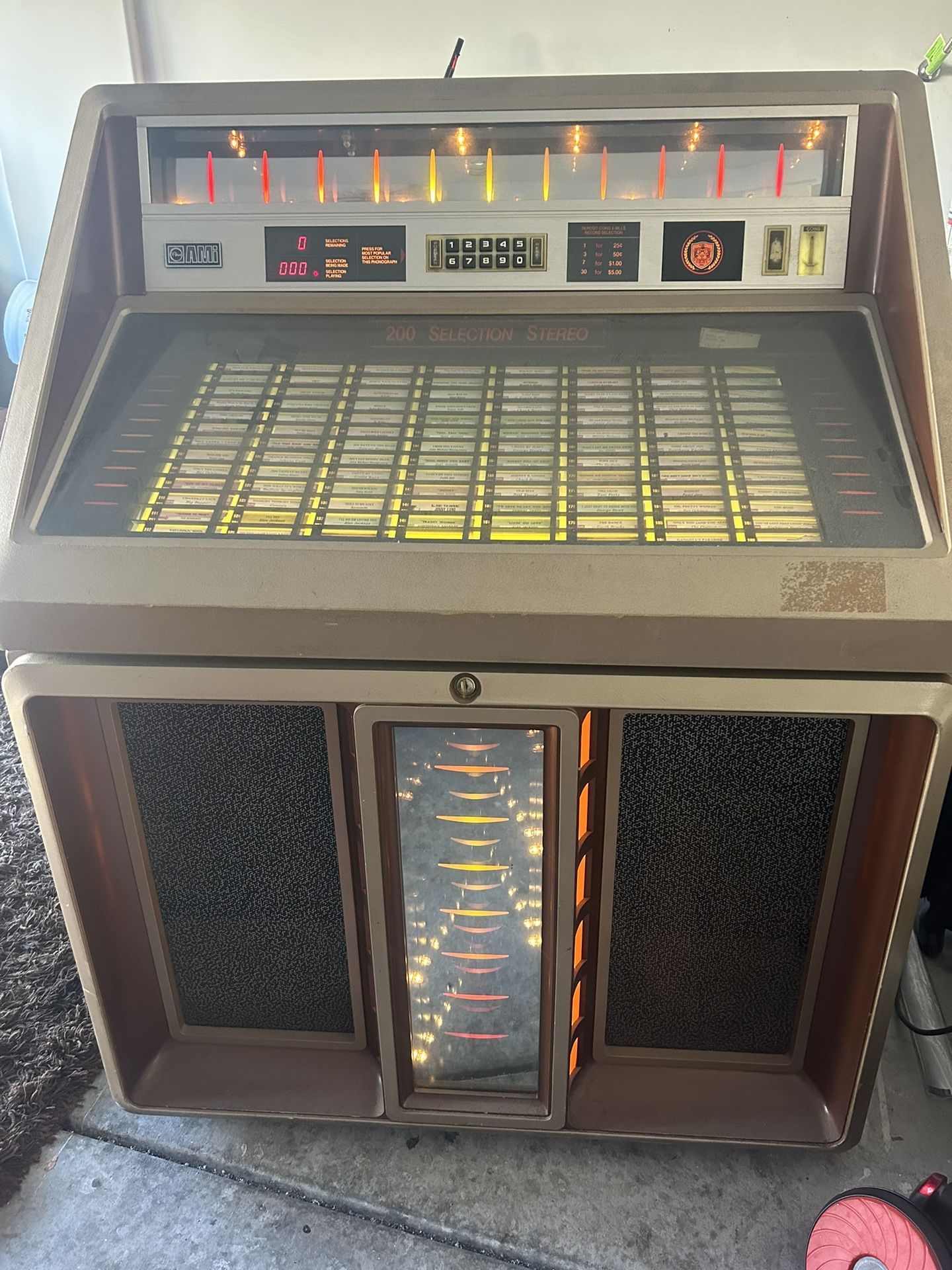 1985 AMI Rowe Jukebox Model R-90 for Sale in Las Vegas, NV - OfferUp