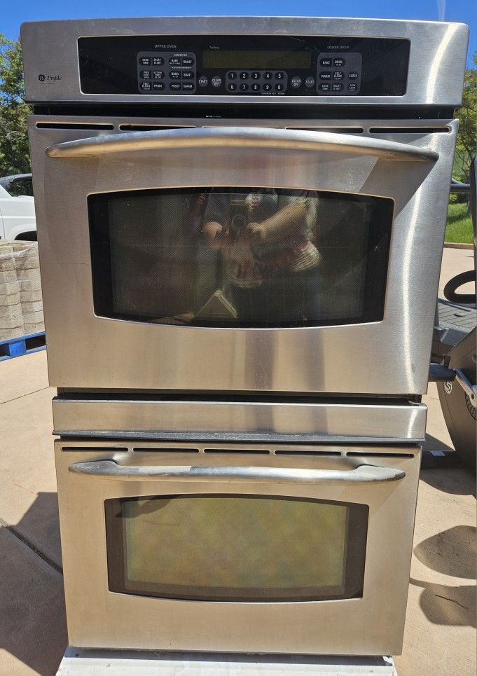 GE Profile 30" Stainless Steel Electric Built In Double Oven