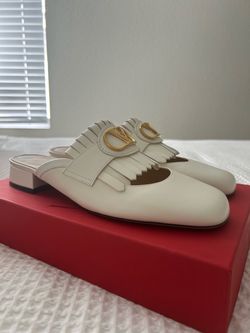 NEW Valentino Garavani VLogo Moccasin Fringe Mules Ivory EU 40.5 / US 10.5