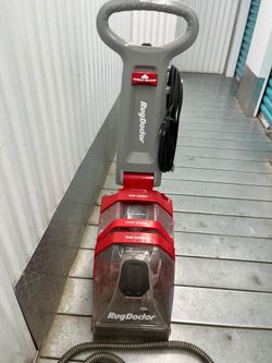 Rug doctor vacuum