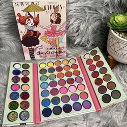  Beautiful Eyeshadow Pallets…  NEW