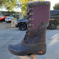 The North Face Boots Size 7 W