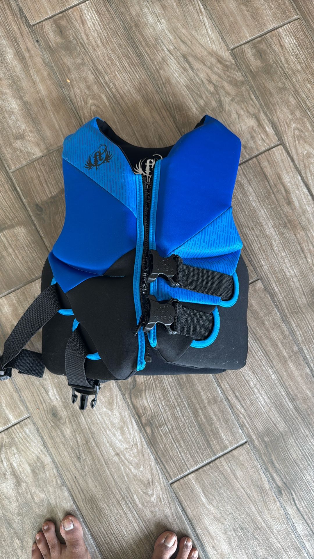 Swimming Floater Life Jacket Pool Vest Youth Size 50 lb To 90 lb