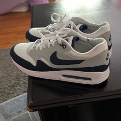 Nike Air Max 1  Used Twice Size 9