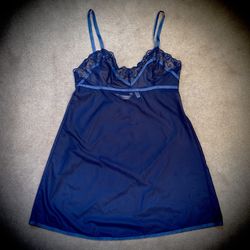(#151) Victoria’s Secret Sheer Chemise Slip Gown