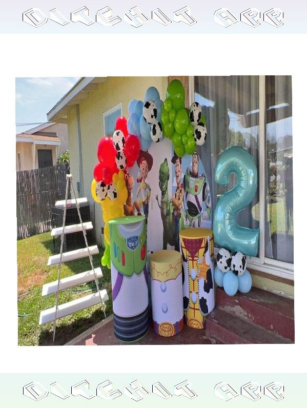 community cell Charm Events with Creative Birthday Balloon Art