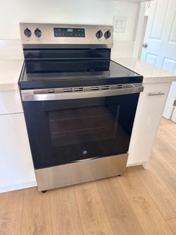 Brand New GE electric stove