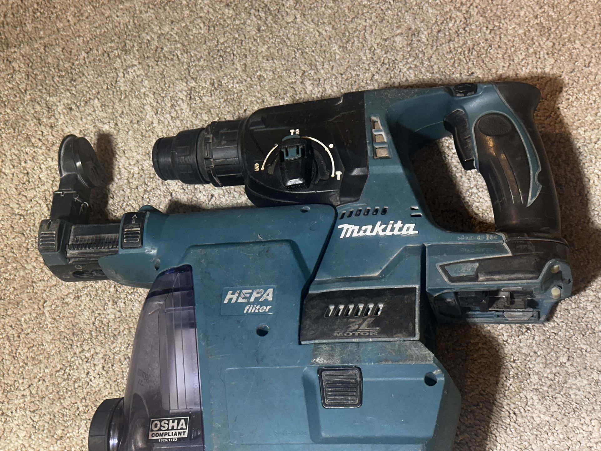 18V LXT Lithium-Ion 1 in. Brushless Cordless SDS-Plus Concrete/Masonry Rotary Hammer Drill (Tool-Only) 