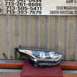 2019-2021 Kia Forte Headlight Passenger side Oem