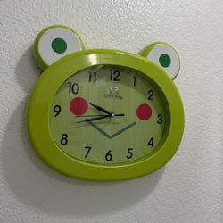 Vintage Cute Frog Clock