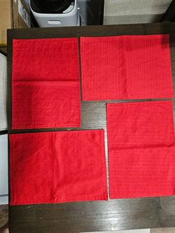 Set of 4 Cloth Placements