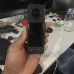 Insta 360 X4 / Selfie Stick / Rode Wireless Go2 / 256 sd