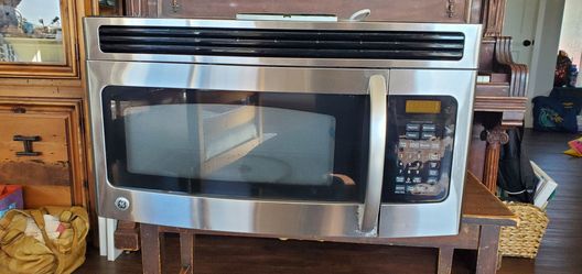 GE Over Coocktop Microwave