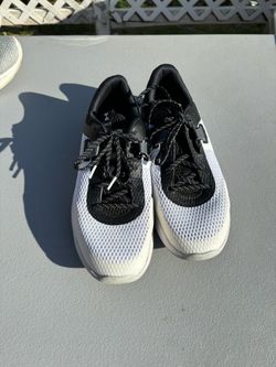 Project Rock Under Armor Men’s  Size 12 