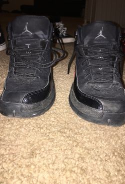Jordan 12’s size 5.5 in girls