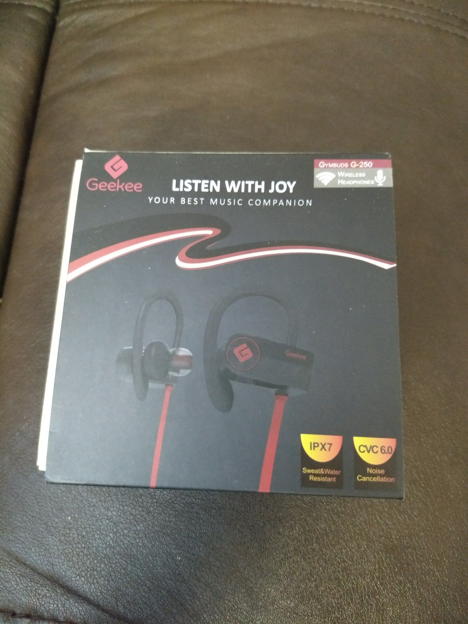 New in box wireless Bluetooth earbuds