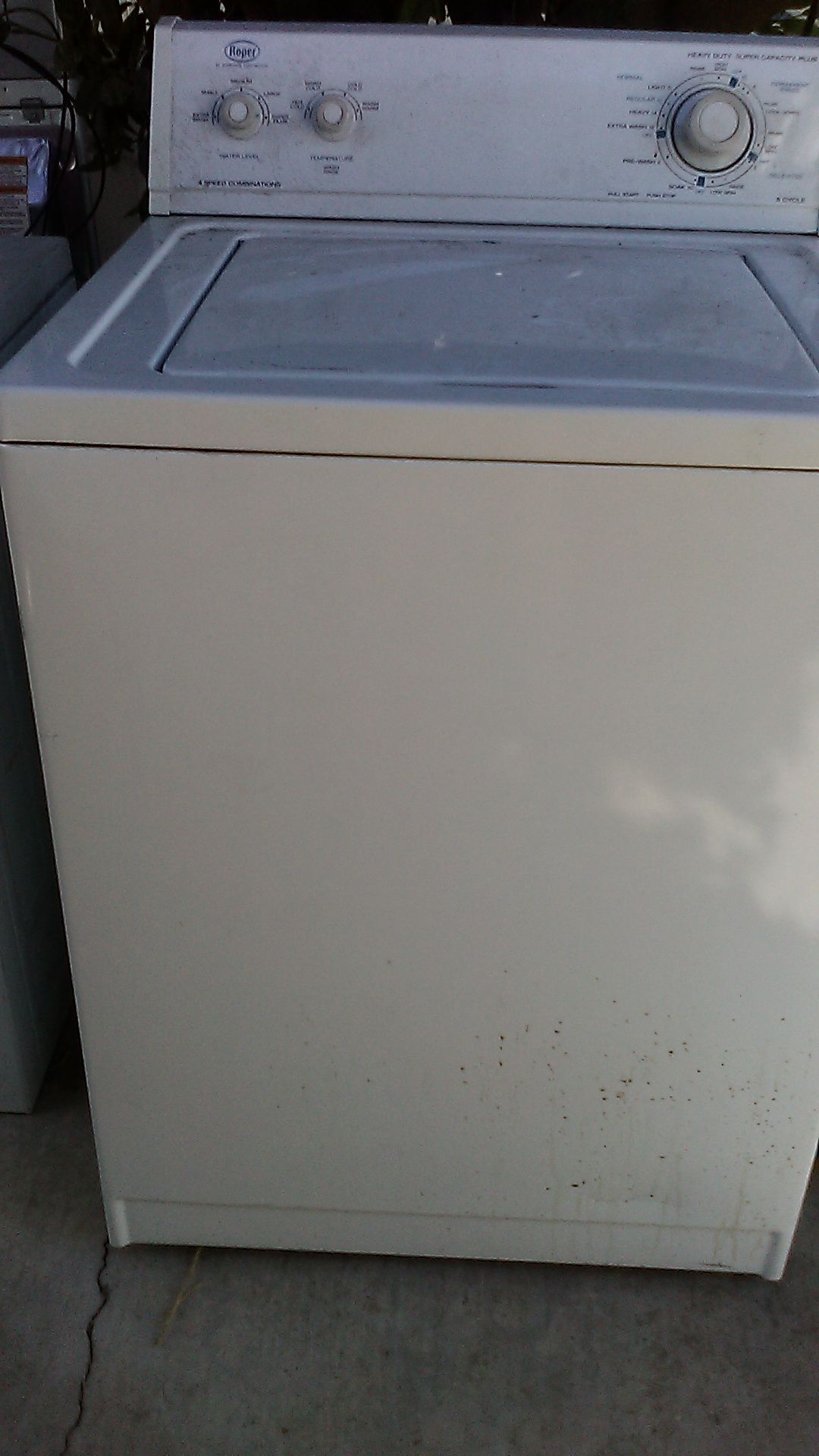 Roper washing machine. Heavy duty. Super capacity plus. 8 cycle 4 speed combinations. Roper by the whirlpool corporation.