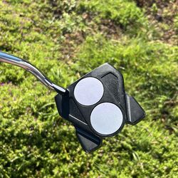 Odyssey two ball Ten putter