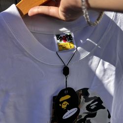 Bape t