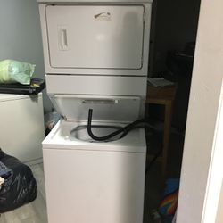 Whirlpool 27" White Washer/Dryer Combination - White 