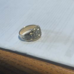 Gold and Diamond Ring 