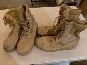 Military Combat Boots Steel Toe / Vibram Sole Size 8 Mens ( 2 available)