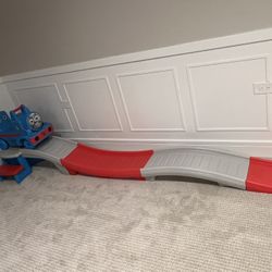 THOMAS TRAIN WITH TRACK SLIDE