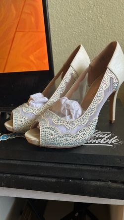 Girl shoes