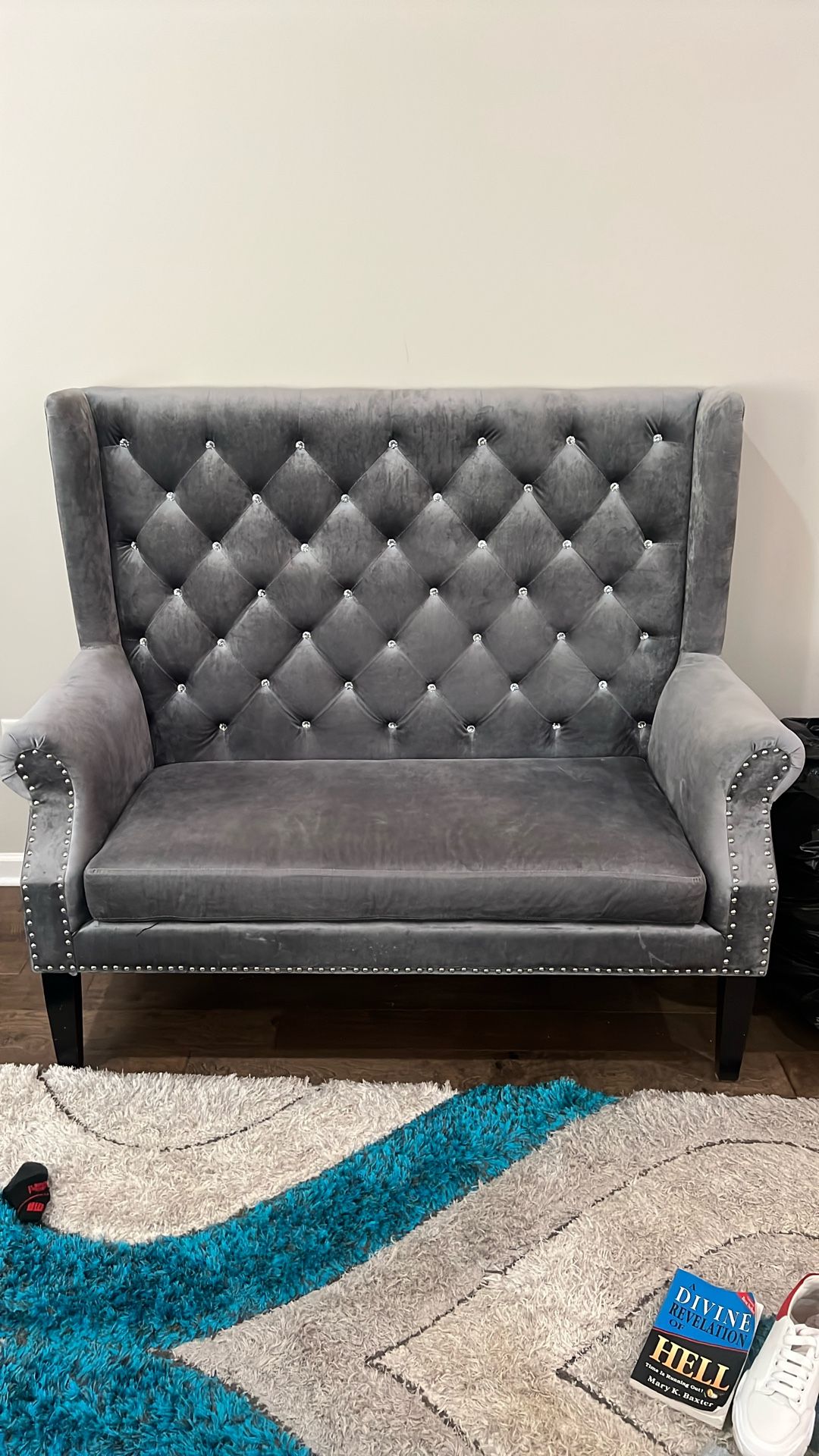 Tuft Sofa (Like New)