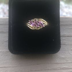Beautiful Vintage 14K Solid Yellow Gold-Pink Ice/Amethyst? 4 Diamonds Size 8 Ring