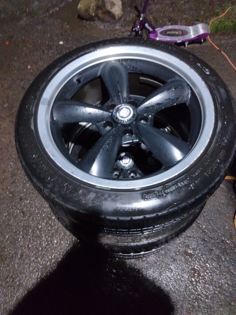 5 Lug Rims And Tires Size Is 245-45R18