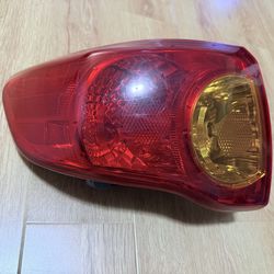 2009 Toyota Corolla Driver Side (LH) Tail Light Assembly