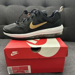 NIKE AIR MAX GENOME